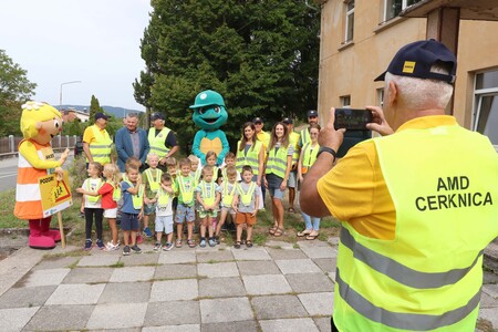 OBISK MASKOT AMD  VRTEC RAKEK 14 FOTO LJUBO VUKELIČ